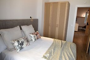 Honest Sevilla Apartments