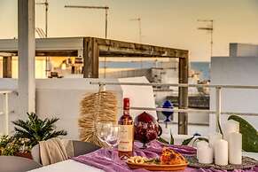 Bilocale con Affreschi e Vista Mare in Centro