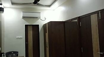 Hotel Grand Royal