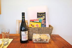 Merlins Cabin - 2 Bed - Blaen Cedi Farm