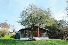 Merlins Cabin - 2 Bed - Blaen Cedi Farm