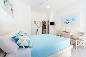 Moschatos Beach House