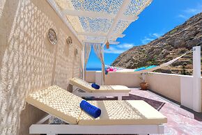 Moschatos Beach House