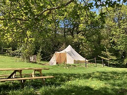 Wood Cabin & 4 Large Bell Tents - Hapus Hideaway