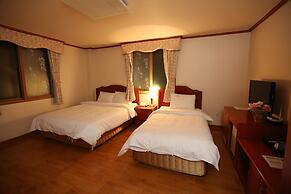 Munkyung Tourist Hotel