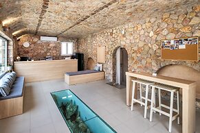 Aelia Luxury Suites