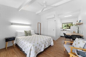 Kinka Palms Motel