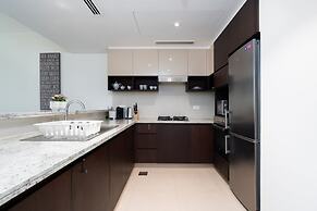 Lux BnB  Dubai Creek Harbour BLVD Views