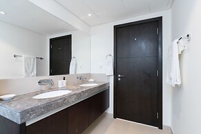 Lux BnB  Dubai Creek Harbour BLVD Views