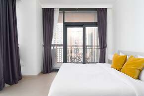 Lux BnB  Dubai Creek Harbour BLVD Views