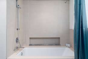 Lux BnB  Dubai Creek Harbour BLVD Views