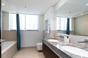 Lux BnB  Dubai Creek Harbour BLVD Views