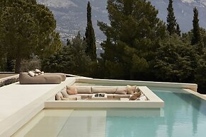 Sui Generis Villa