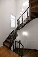 1900 Athenian House