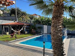 Funchal Apt- Sleeps 2 - Pool & Garden - Madeira