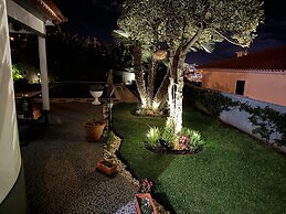 Funchal Apt- Sleeps 2 - Pool & Garden - Madeira