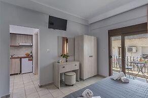 Adonis Hotel