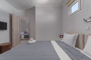 Adonis Hotel