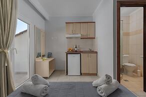 Adonis Hotel