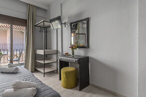 Adonis Hotel