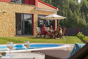 Felicidade Rocha I, for Families, With a Pool