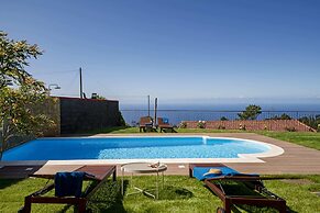 Felicidade Rocha II - For Families, With a Pool