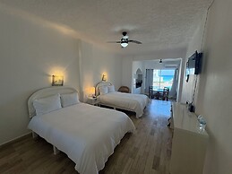 Cancun Plaza - Best Beach