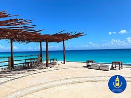Cancun Plaza - Best Beach