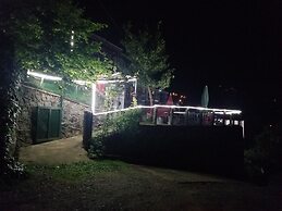 Olimbera Köy Evi