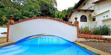 Hotel Casa Blanca