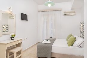 Pyrgaraki Studios and Apartments
