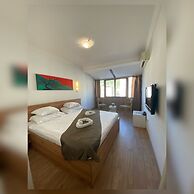 Hotel Theranda