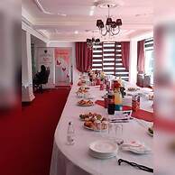 Hotel Theranda