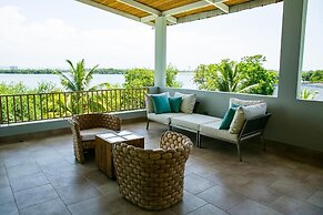 Numero Uno Piñones Short Term Rental