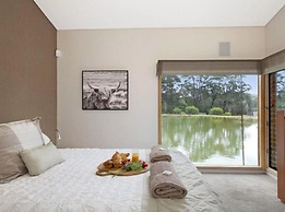 Casa Sul Lago in the H'lands