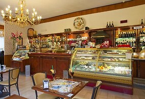 Hotel Miralago