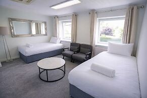 Lovat Hotel