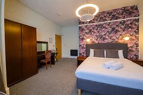 Lovat Hotel