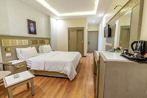 Lotus Luxor Hotel