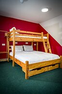 Loch Ness Bunk Inn