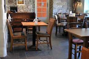 Loch Ness Bunk Inn