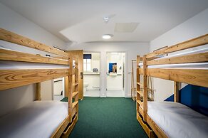 Loch Ness Bunk Inn