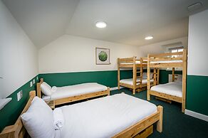 Loch Ness Bunk Inn