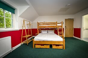 Loch Ness Bunk Inn