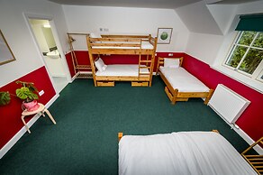 Loch Ness Bunk Inn
