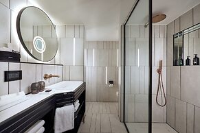 Cardo Brussels, Autograph Collection