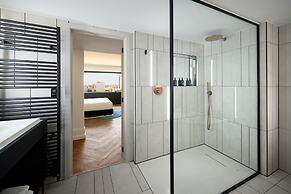 Cardo Brussels, Autograph Collection