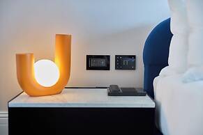 Cardo Brussels, Autograph Collection