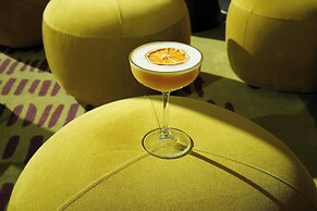 Cardo Brussels, Autograph Collection