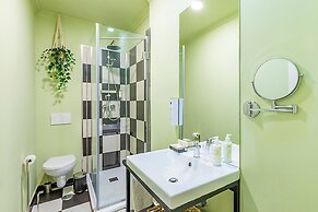 LR Guest House
